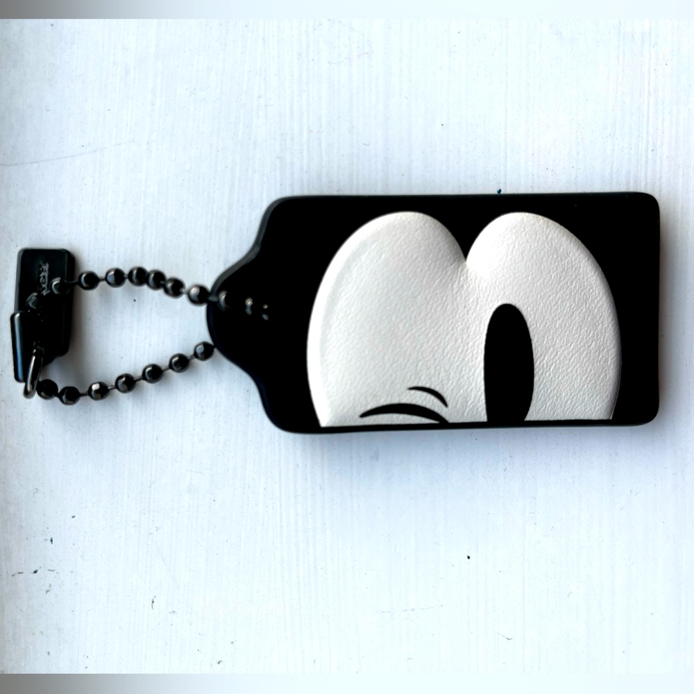 Winking Mickey Mouse Keychain - image 1